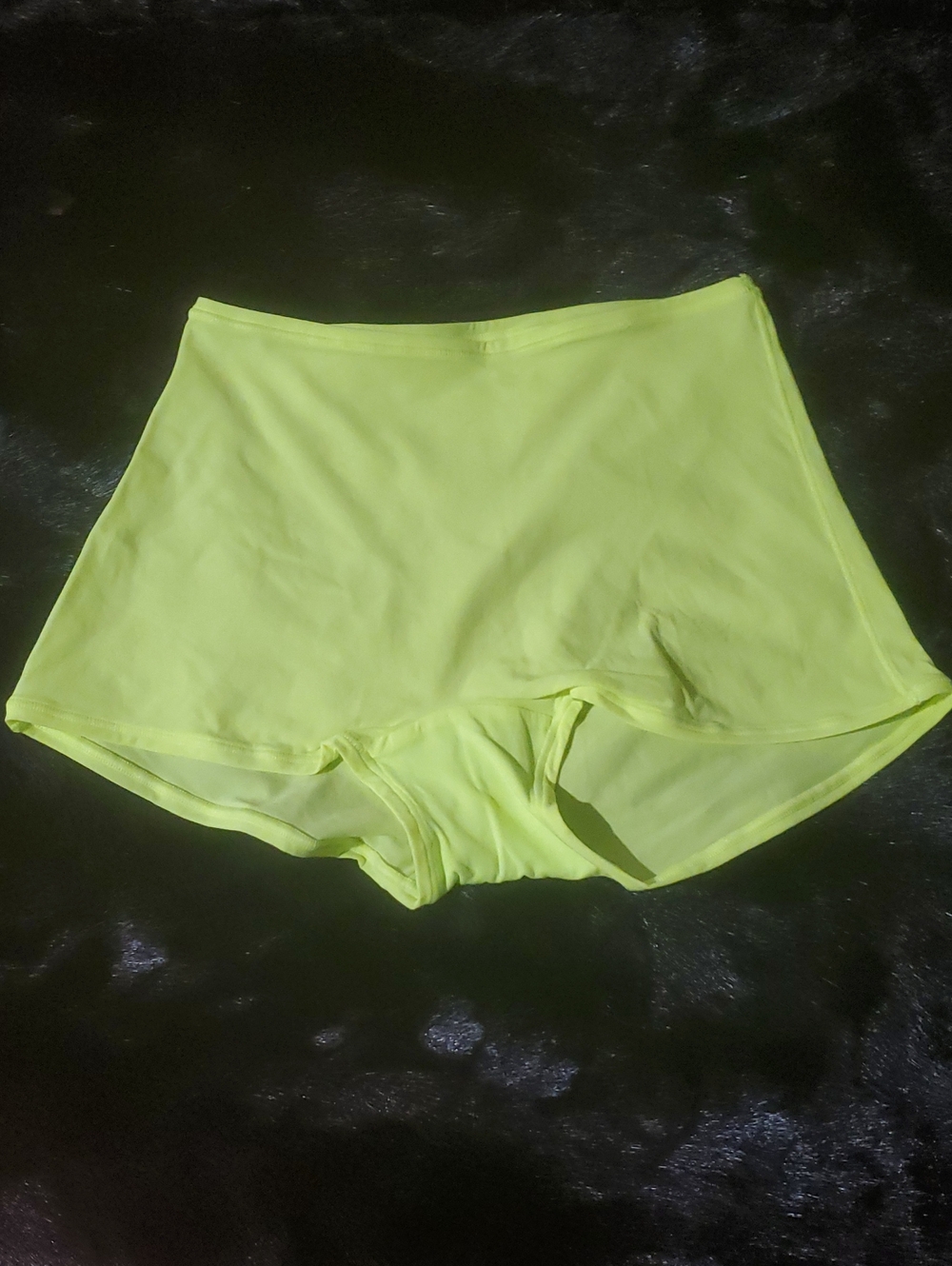 SKIMS Boyshorts In Green /Size: XXS
